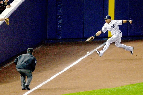 Phil Cuzzi Blows Call on Joe Mauer Double in Game 2 of 2009 ALDS at New York Yankees