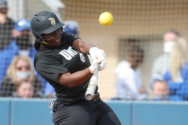 NiJaree Canady Batting in High School